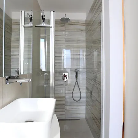 2 Bedroom Awesome In