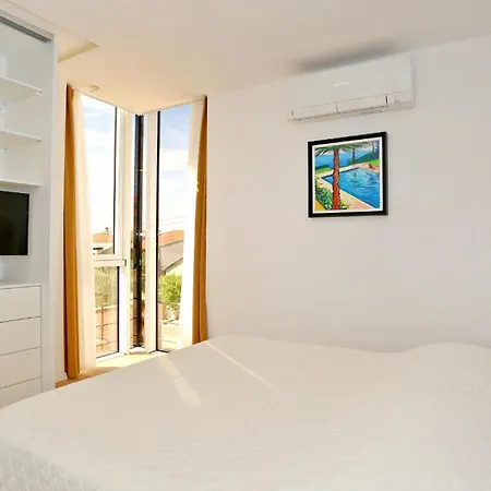 بيت للعطل 2 Bedroom Awesome In مورتير