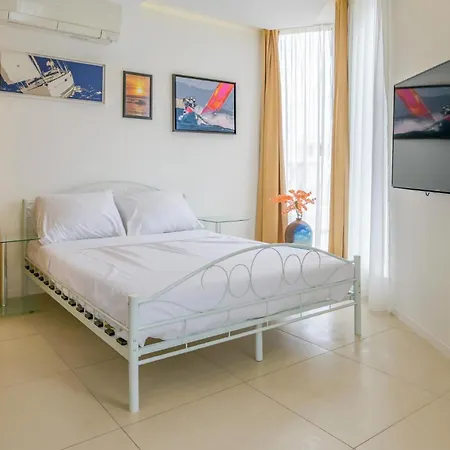 2 Bedroom Awesome In *