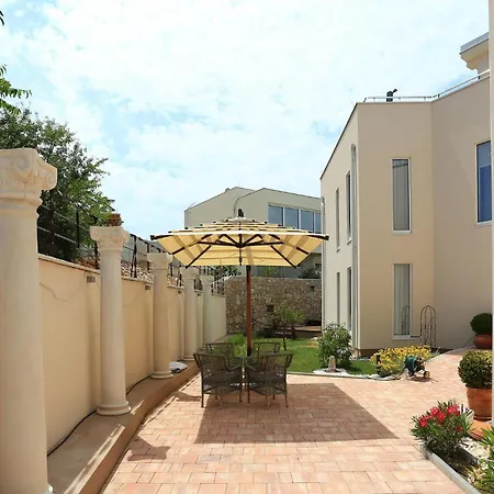 2 Bedroom Awesome In بيت للعطل مورتير