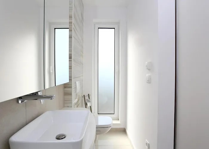 Vikendica 2 Bedroom Awesome In Murter