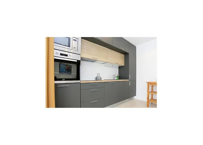 2 Bedroom Awesome In *