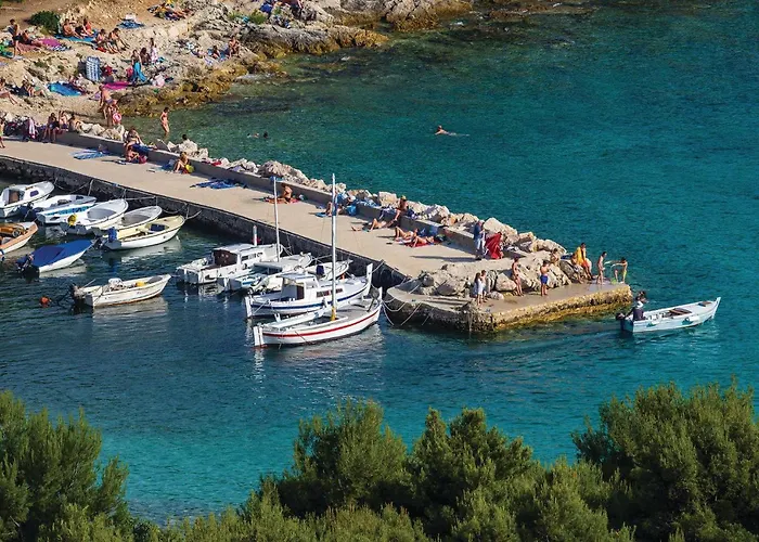 2 Bedroom Awesome In Vikendica Murter